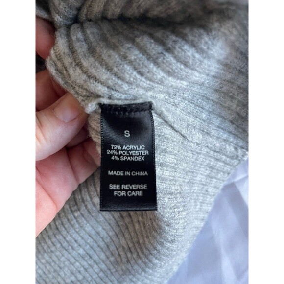 BKE Gray Sweater Small Cozy Flare Sleeve Pearl Embellished - Picture 8 of 9